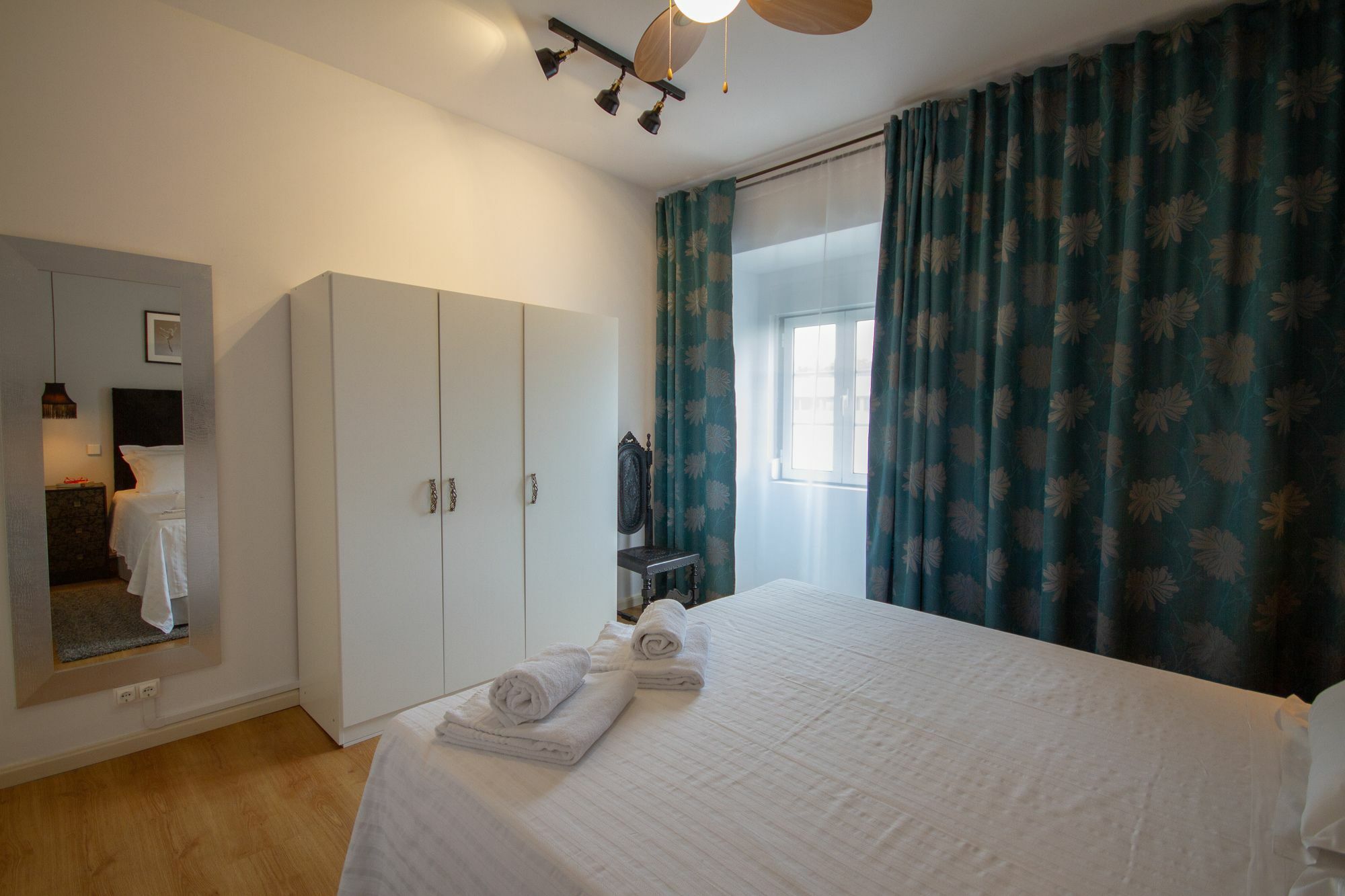 Sweet Lisbon Arts Apartment Bagian luar foto